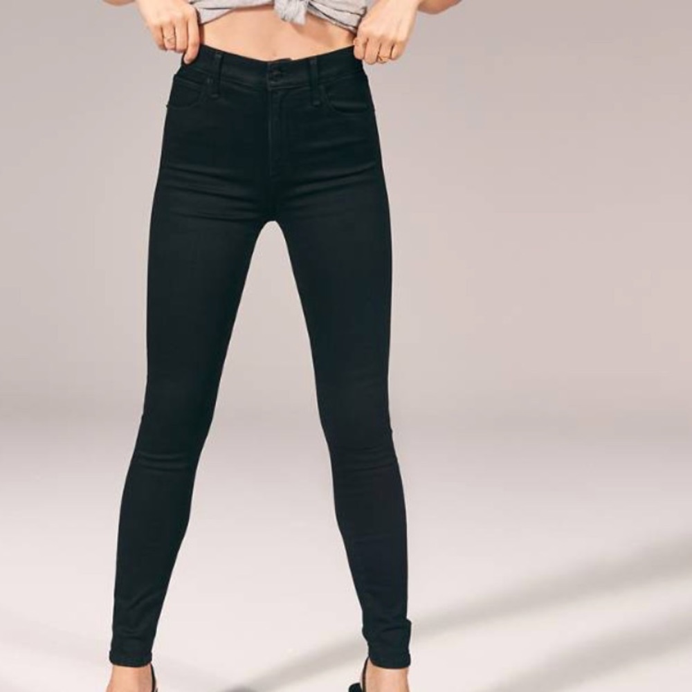 Abercrombie & Fitch High Waisted Jeans